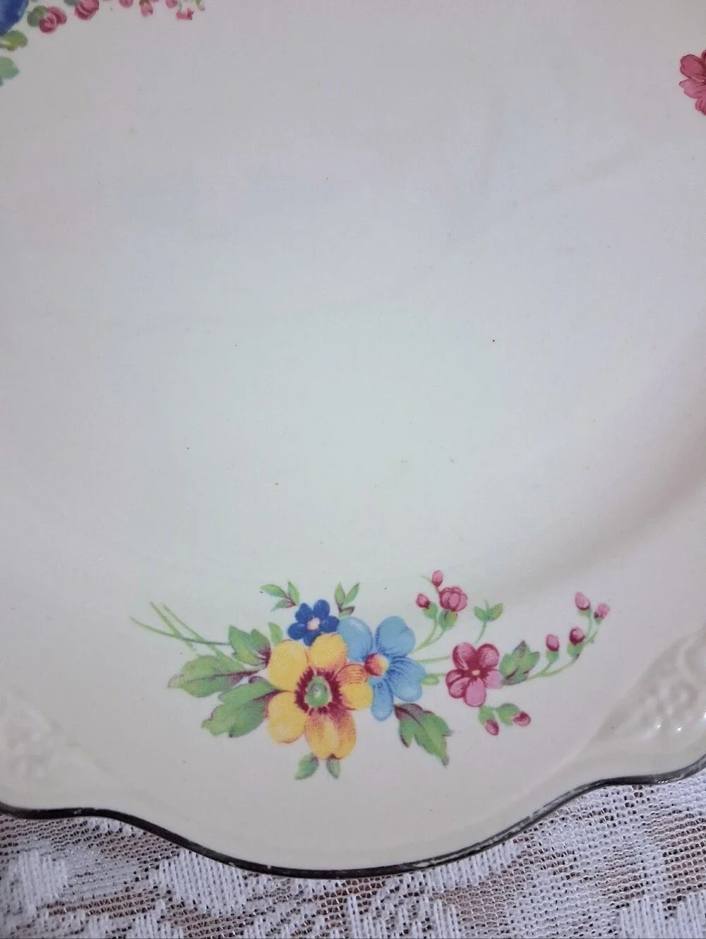 Vintage 1946 Homer Laughlin Virginia Rose Porcelain Dinner Plates Dishes